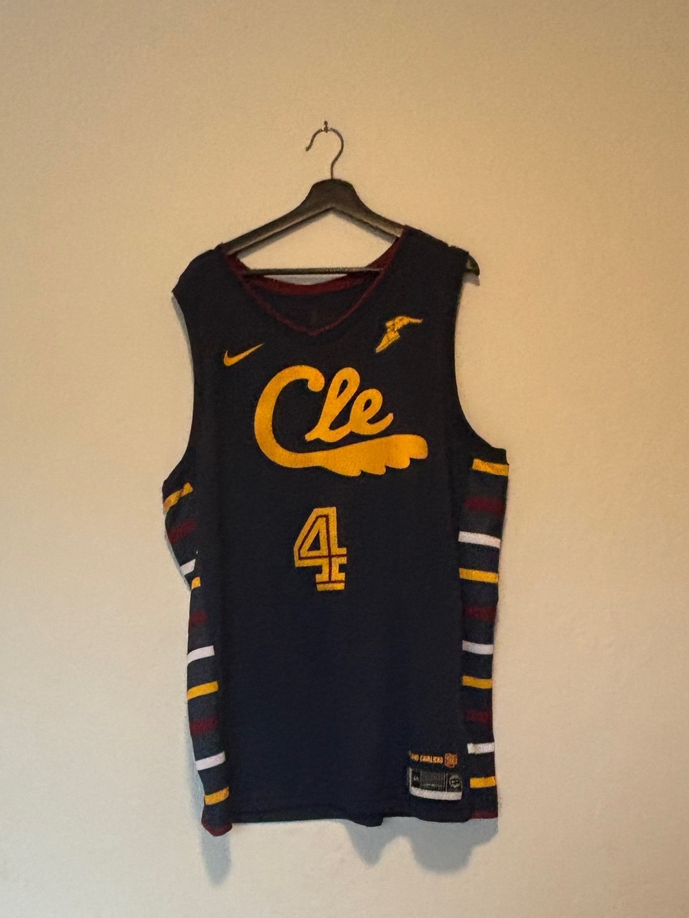 Nike Men’s Cleveland Cavaliers Kevin Porter Jr. Jersey with Striped Sides
